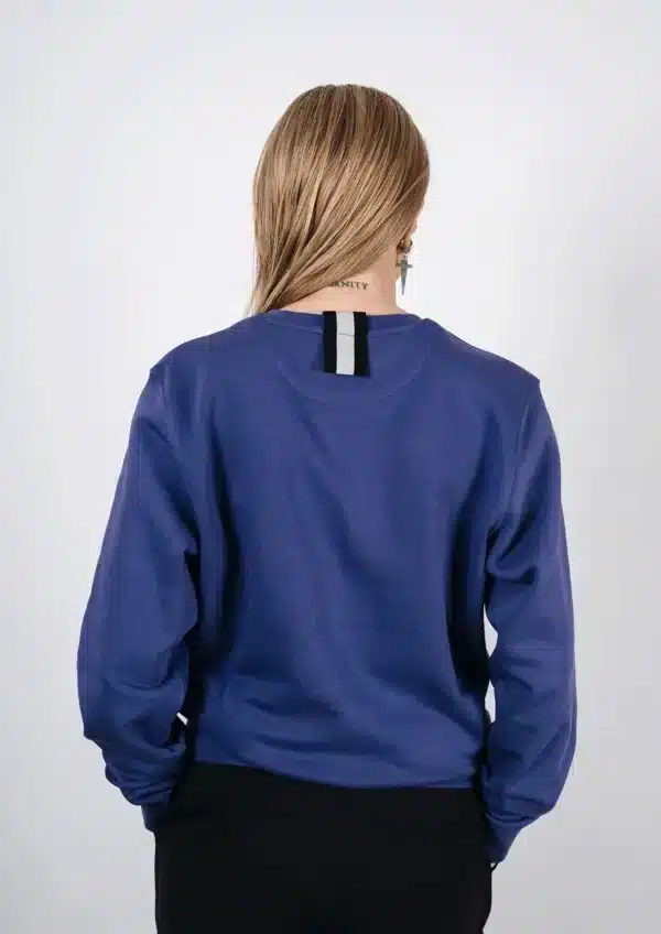 Eve Hanson Sweatshirt in violet with a black circle3