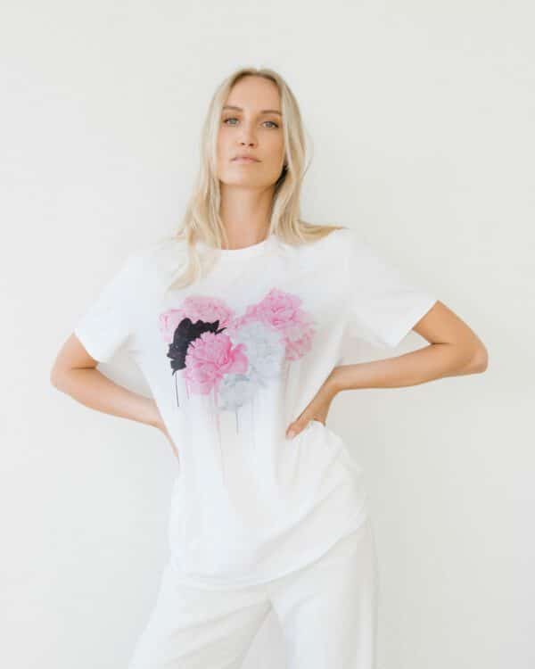 Tallinn Design House paneb Eesti moeillustratsiooni T-särgile