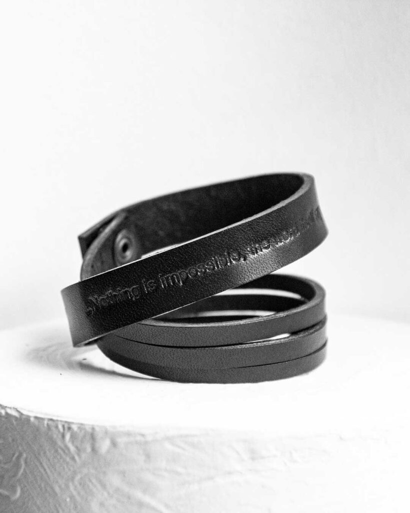 Black wristband “Audrey”