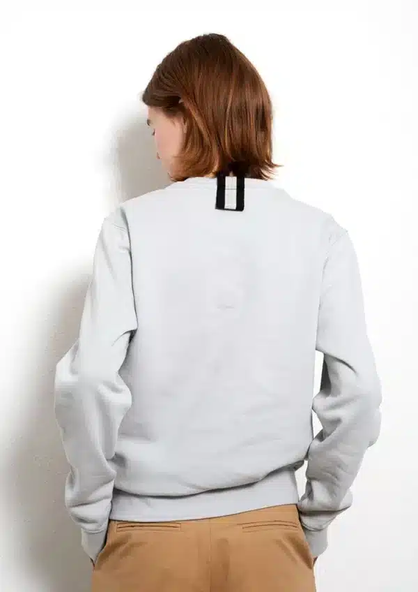 Eve Hanson Sweatshirt in light grey with head print 2