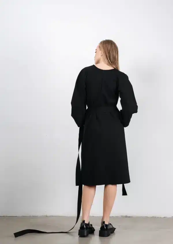 Eve Hanson volume sleeve jersey dress in black 3