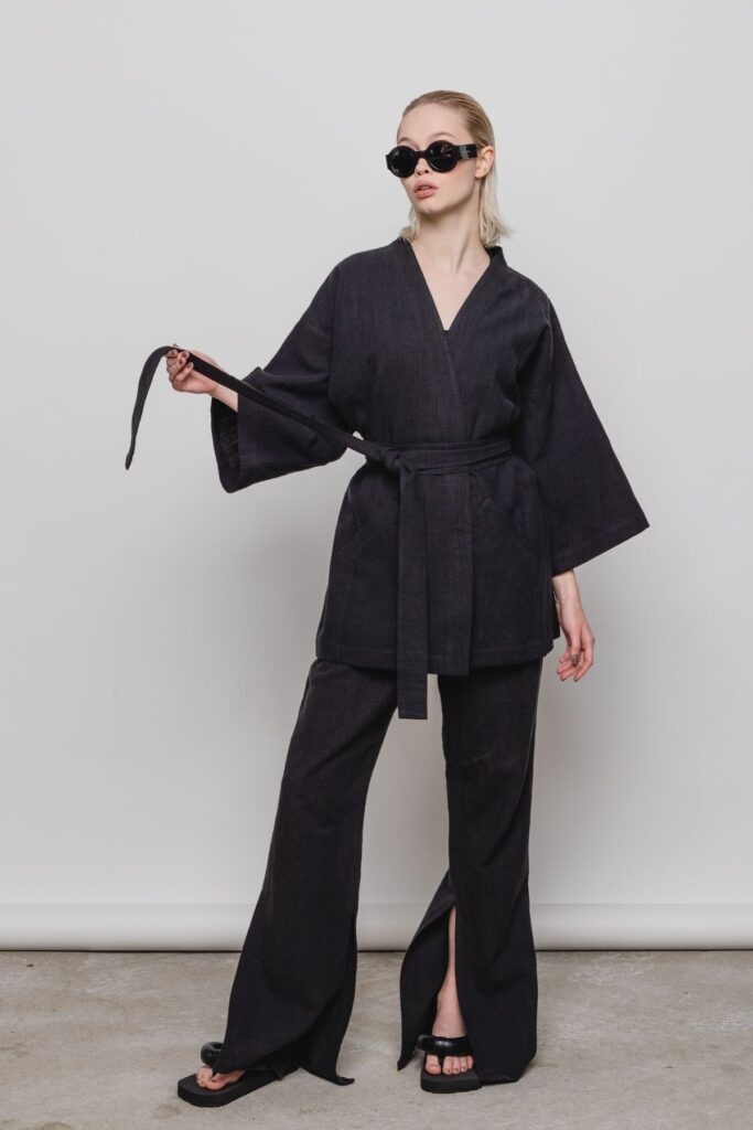 Short linen kimono