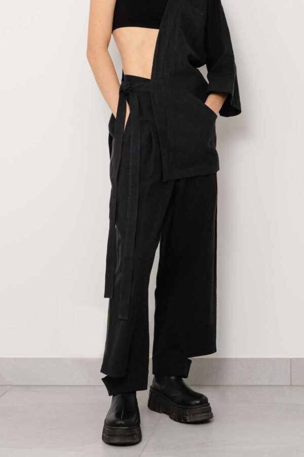Ellen-Richard-Geko-trousers-3