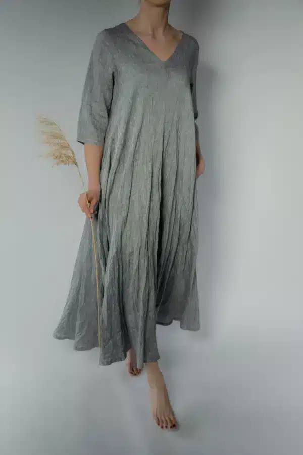Luxe Hapsal Anna dress in grey linen 6.jpg