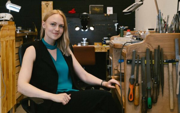 Kristiina Ploom: minimalistlik ja ajatu ehtedisain