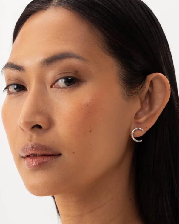 Luna single stud earring