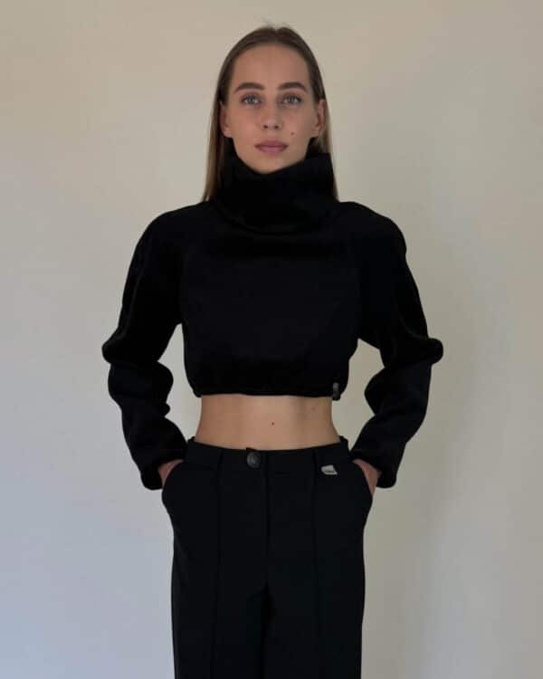 Crop pullover black