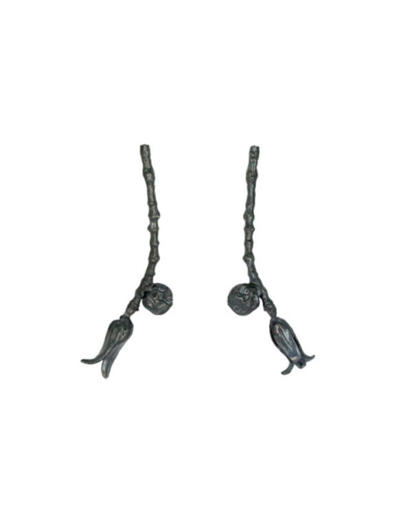 Kadakamarja-kadakaõie ja kadakaoksa kõrvarõngad