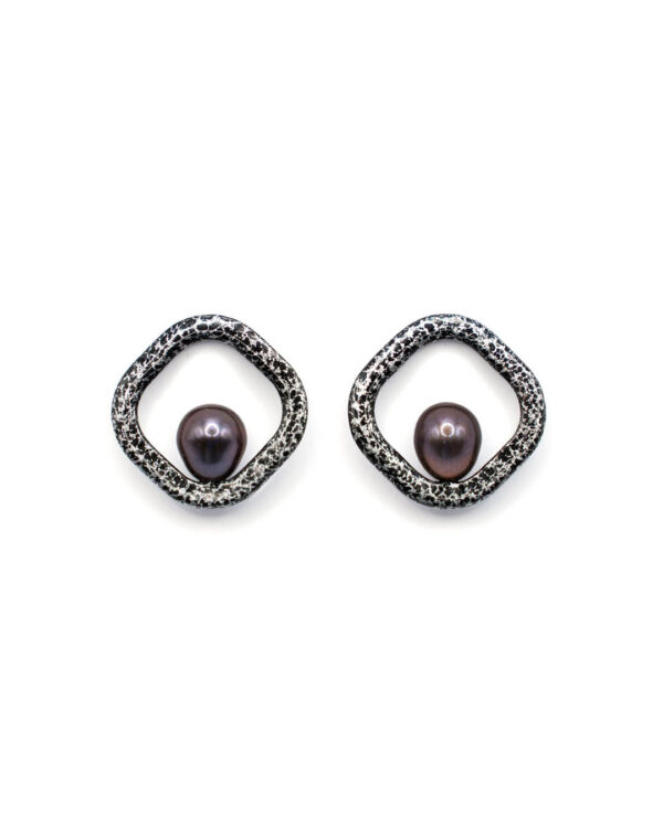 Polar Black Pearl Earrings