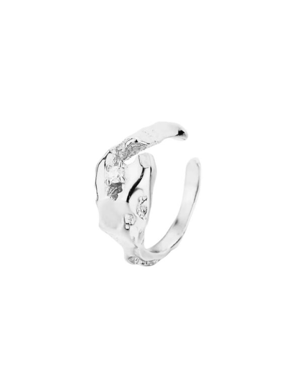 Melt single ear cuff