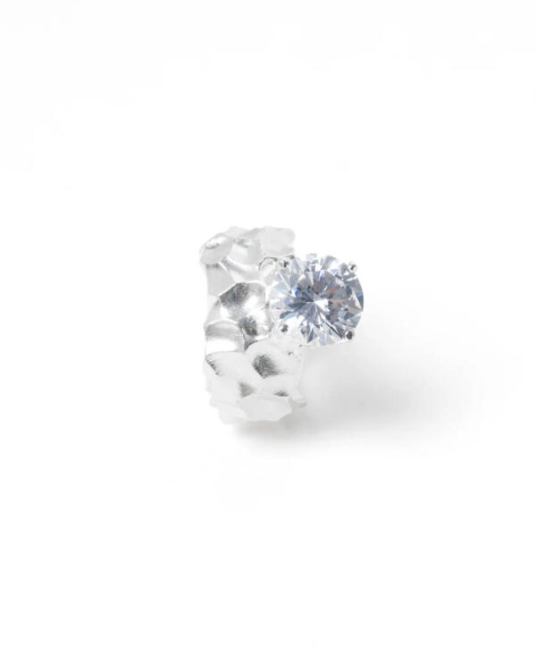 Morphos ring with a stone