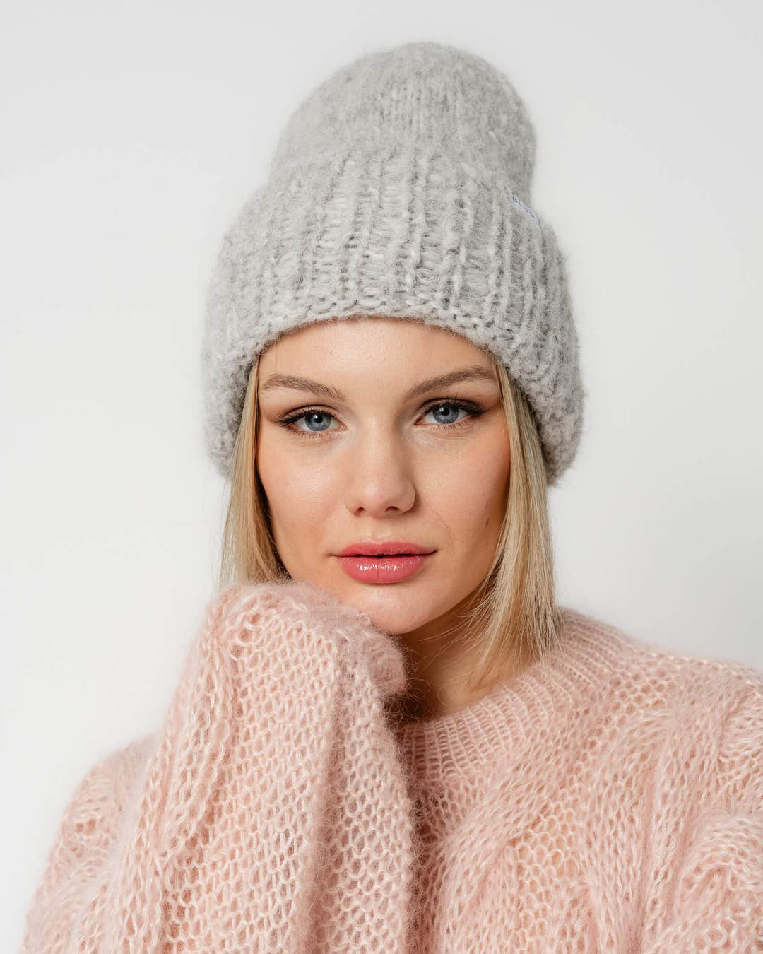 Alpaka müts helehall Ärni Blum