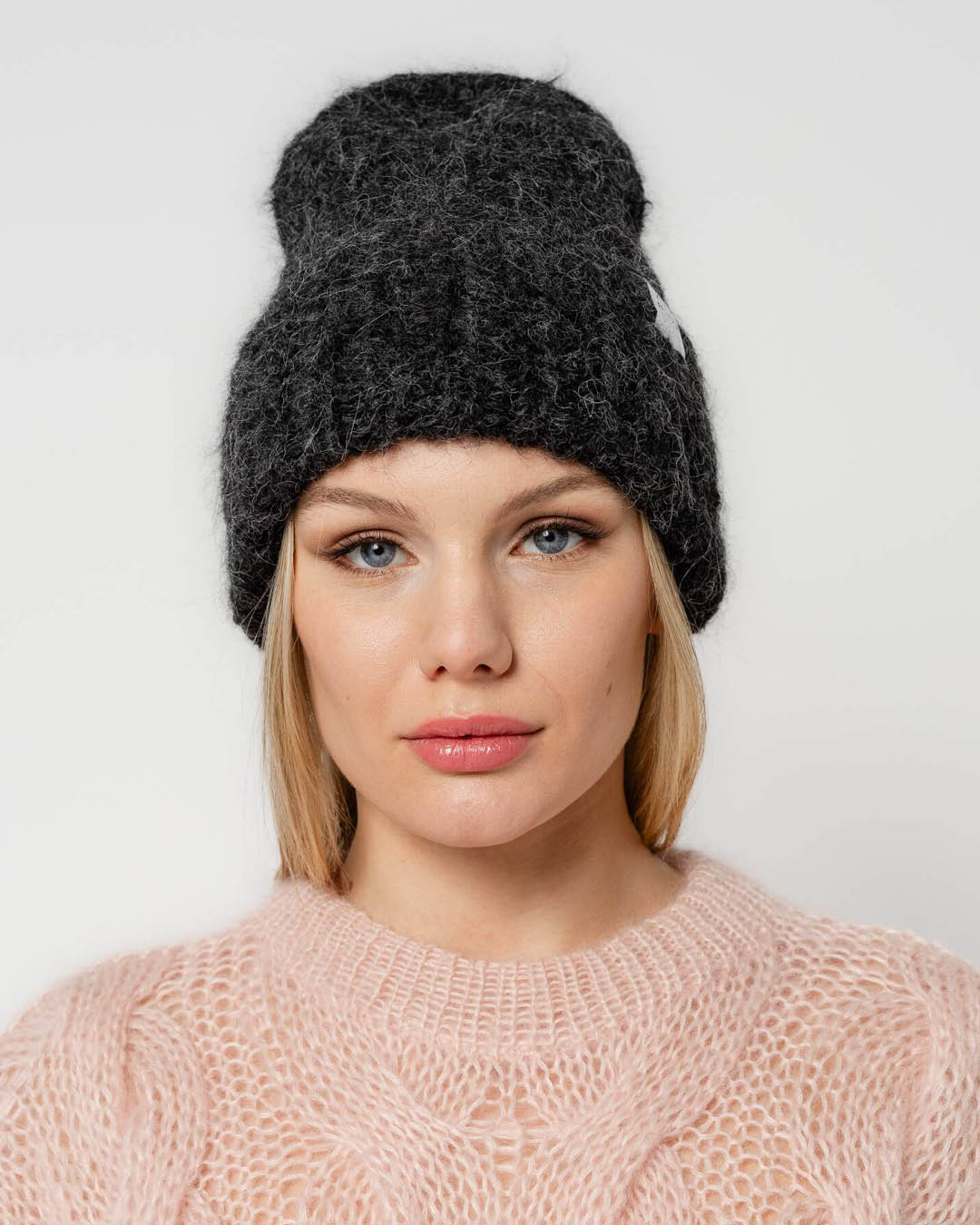 Alpaka müts tumehall Ärni Blum