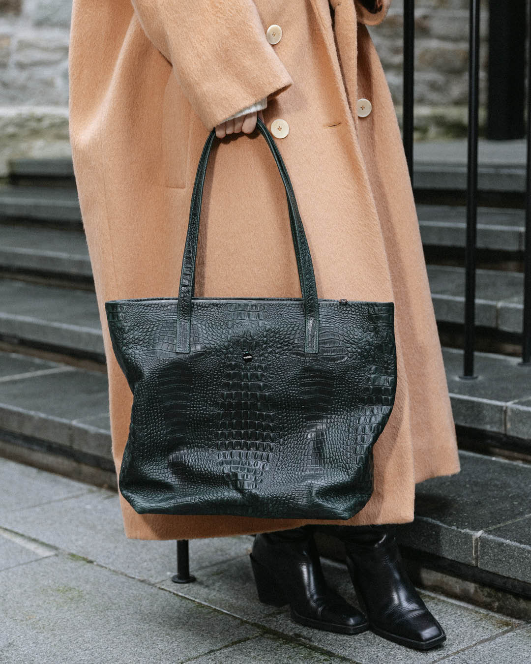 Kandekott Carol tumeroheline kroko - Waltin2