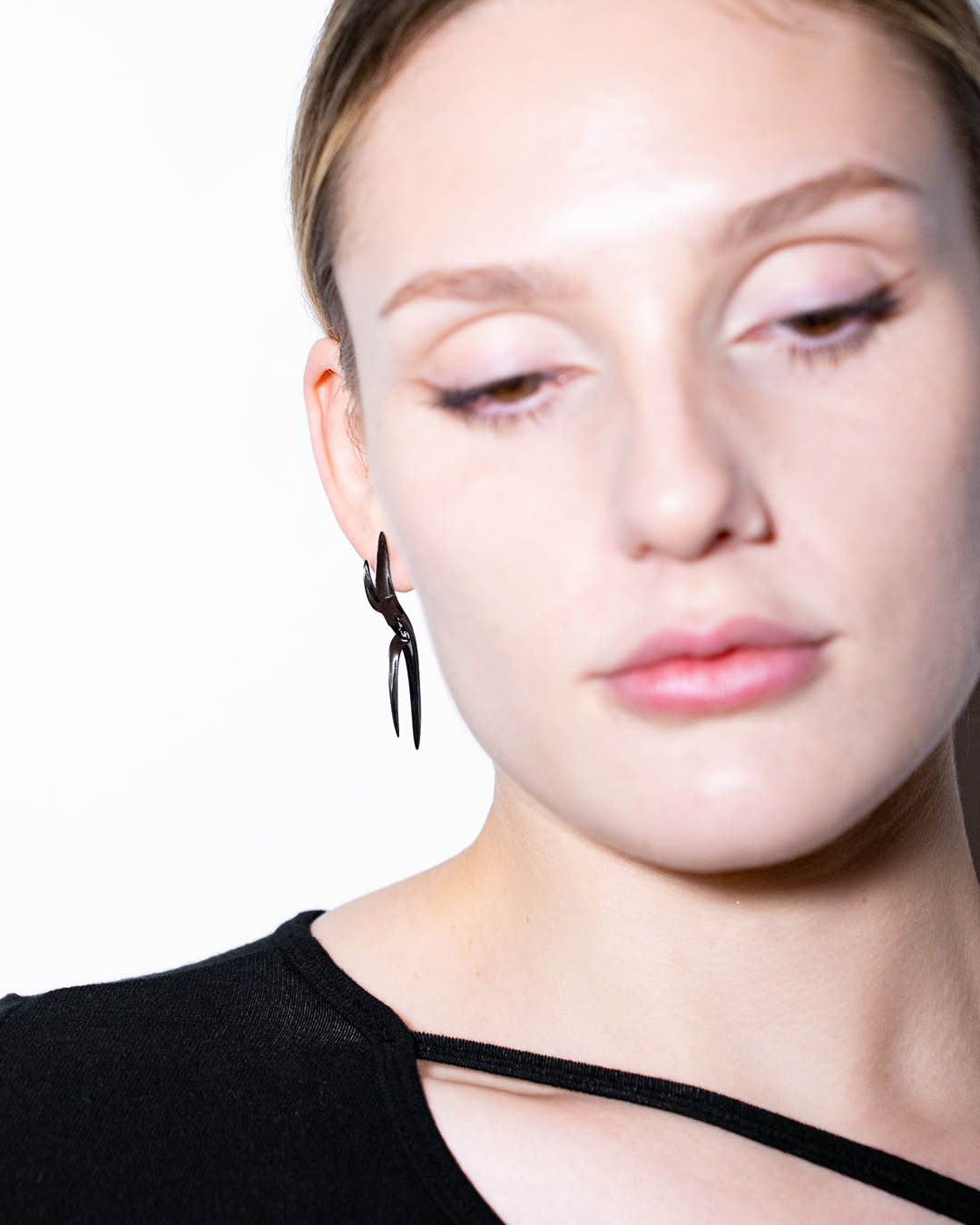 Kõrvarõngad SAMTEN must - NRTN_2