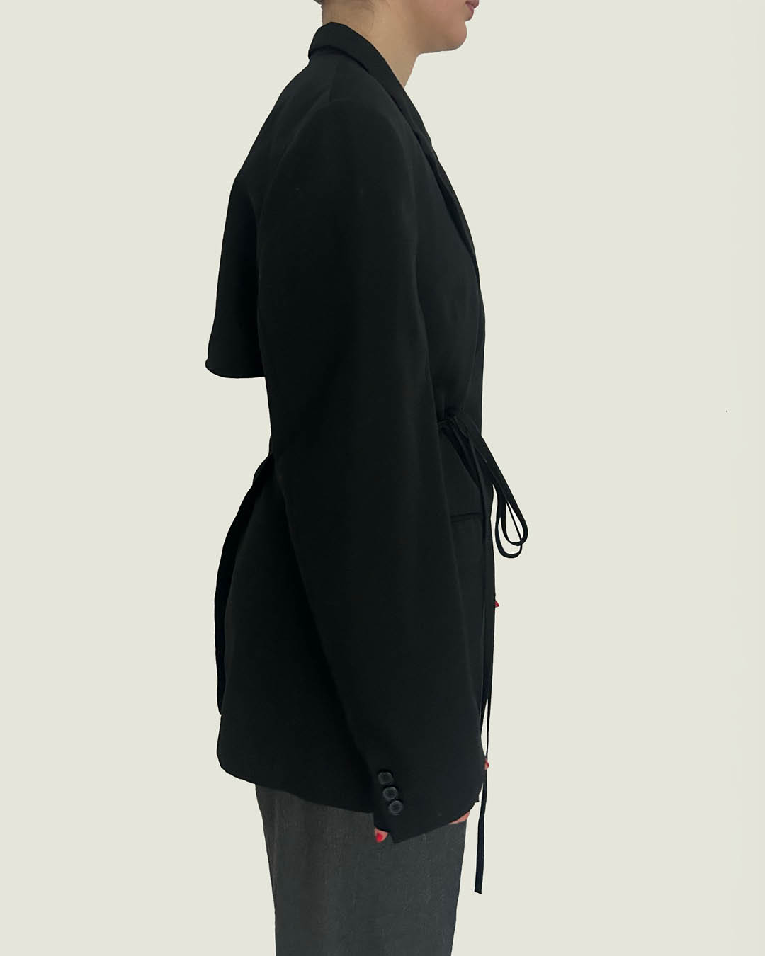 Must avatud seljaosaga hõlmikjakk - Vie_3