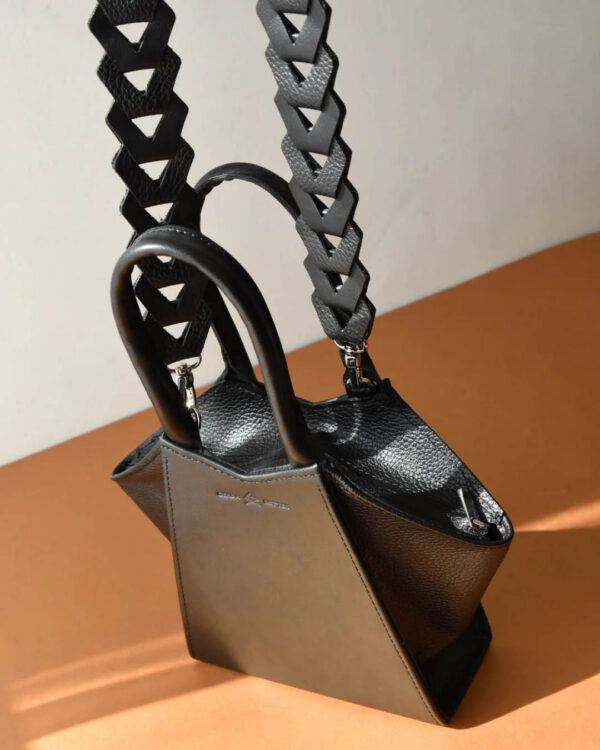 Nova minikott Veneetsia rihmaga