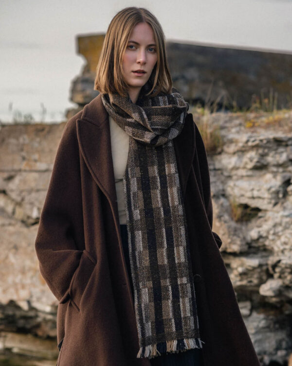 Sall Caife tumepruun