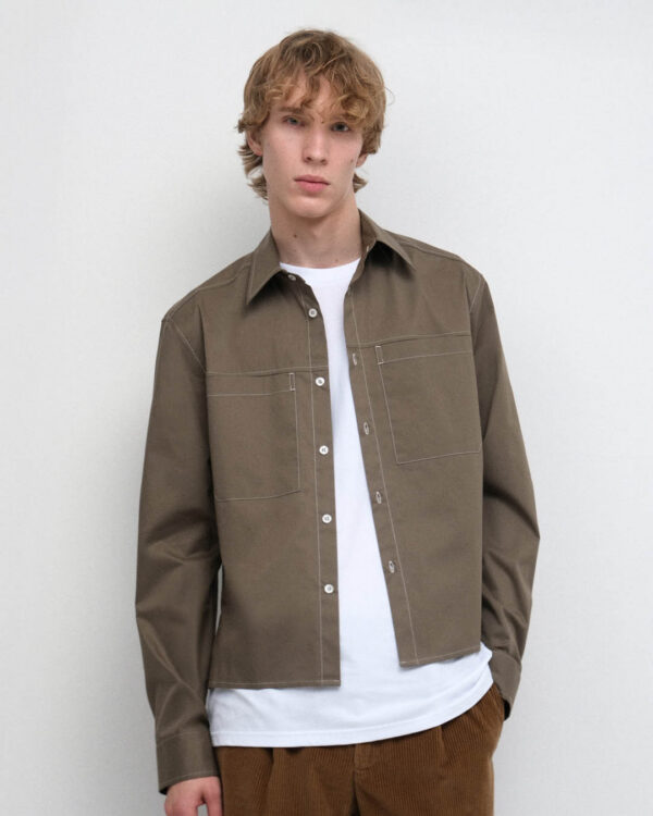 Triiksärk RUSCUS hallikasbeez