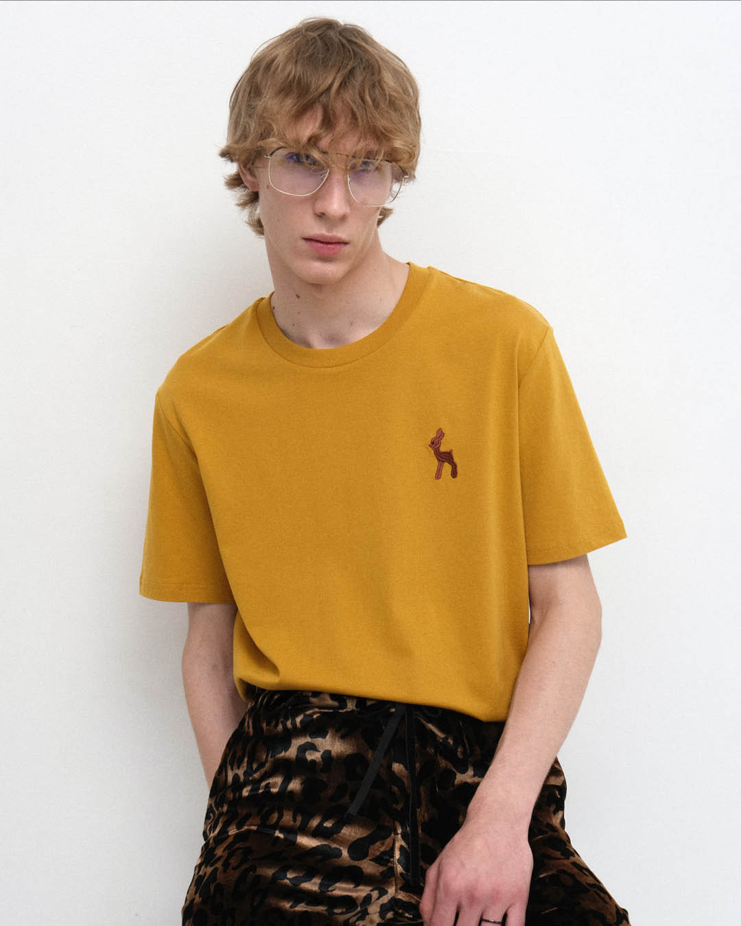 Unisex t-särk OIU sinepikollane - Hannes Rüütel_