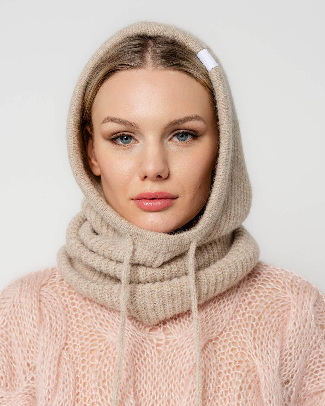 Alpakavillane balaclava helebeez - Ärni Blum_