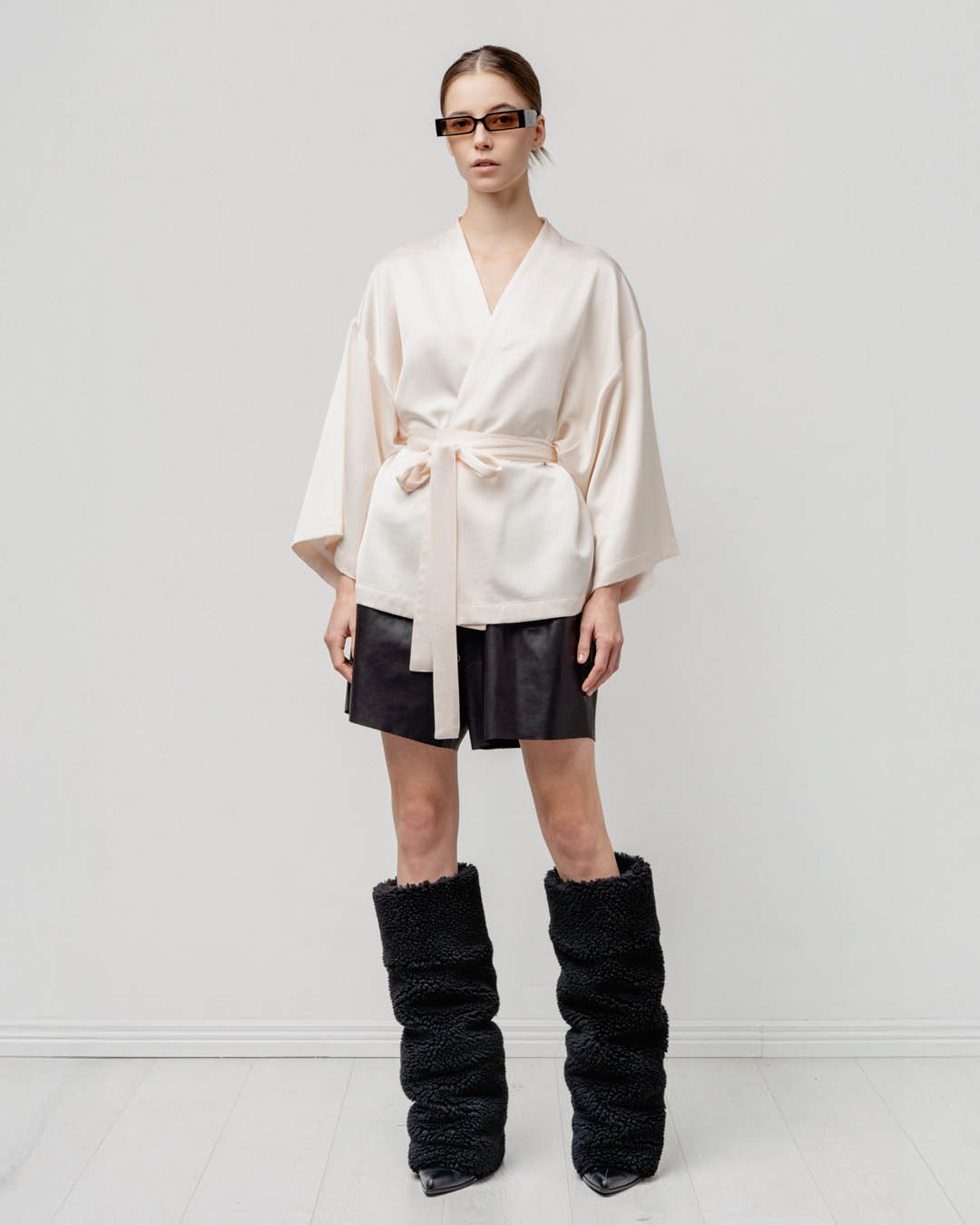 Lühike viskoos kimono Yoko valge Ellen Richard