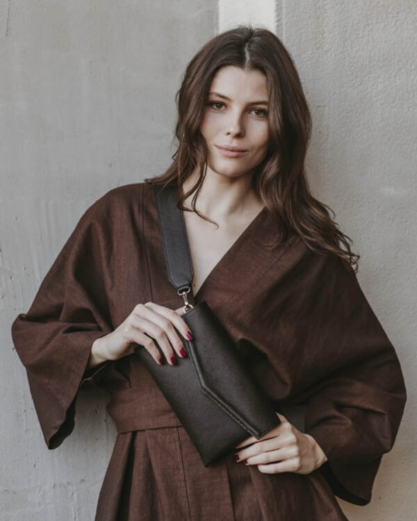 Tumepruun mini vöökott