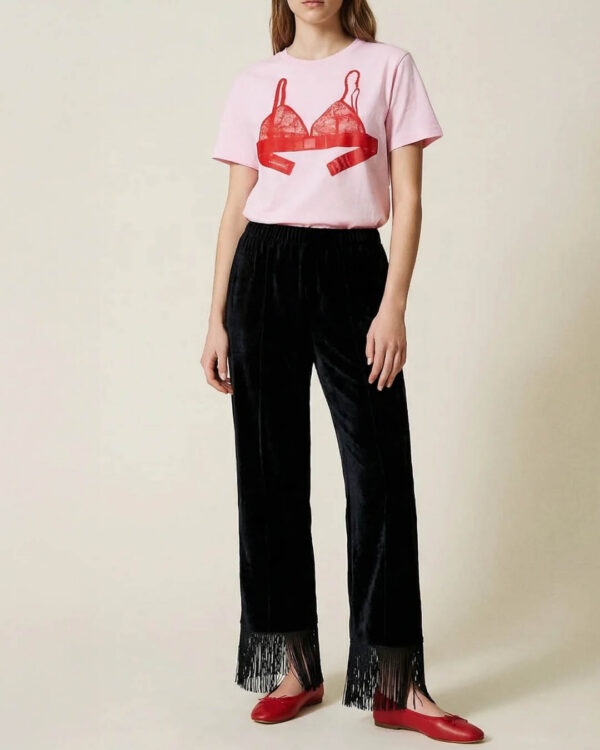 Pitsrinnahoidjaga t-särk roosa