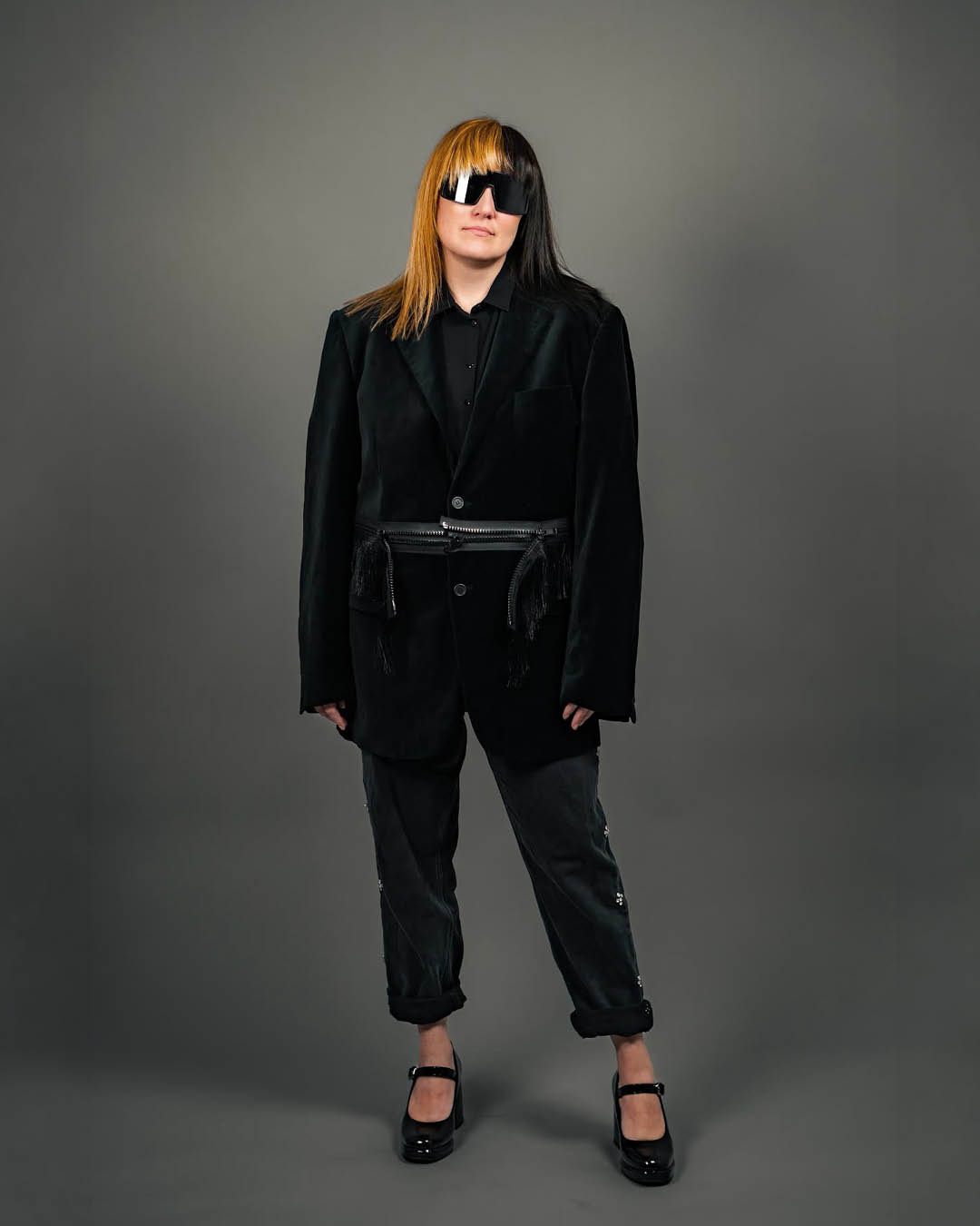 Vie tumeroheline pintsak 1