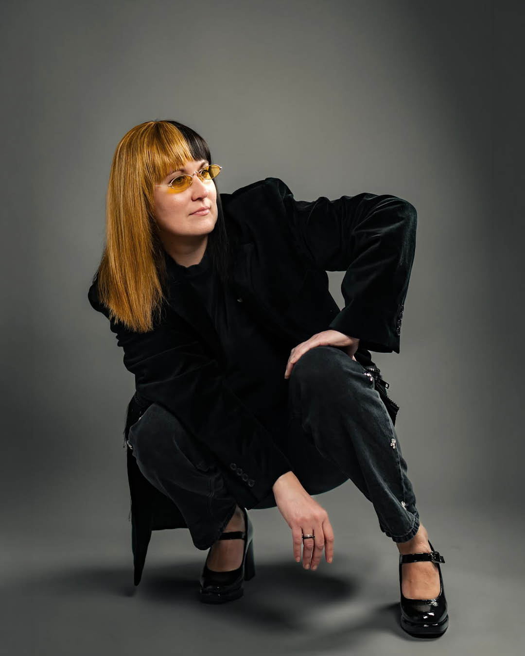 Vie tumeroheline pintsak 2