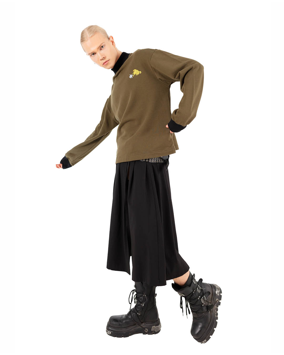 Kristel Kuslapuu Samblaroheline I H8 Logos kassi ja taskutega pusa 2