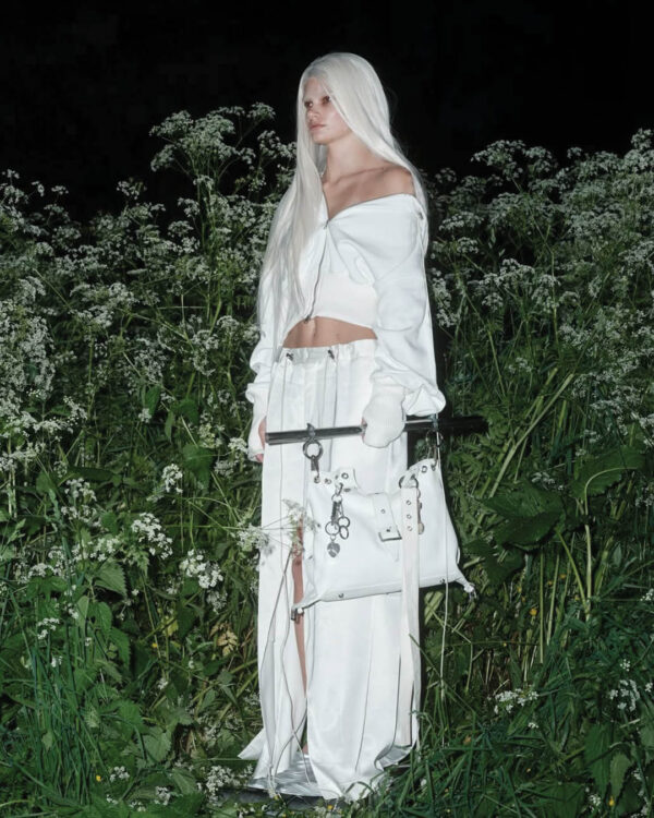 Kapuutsiga pusa Lumi